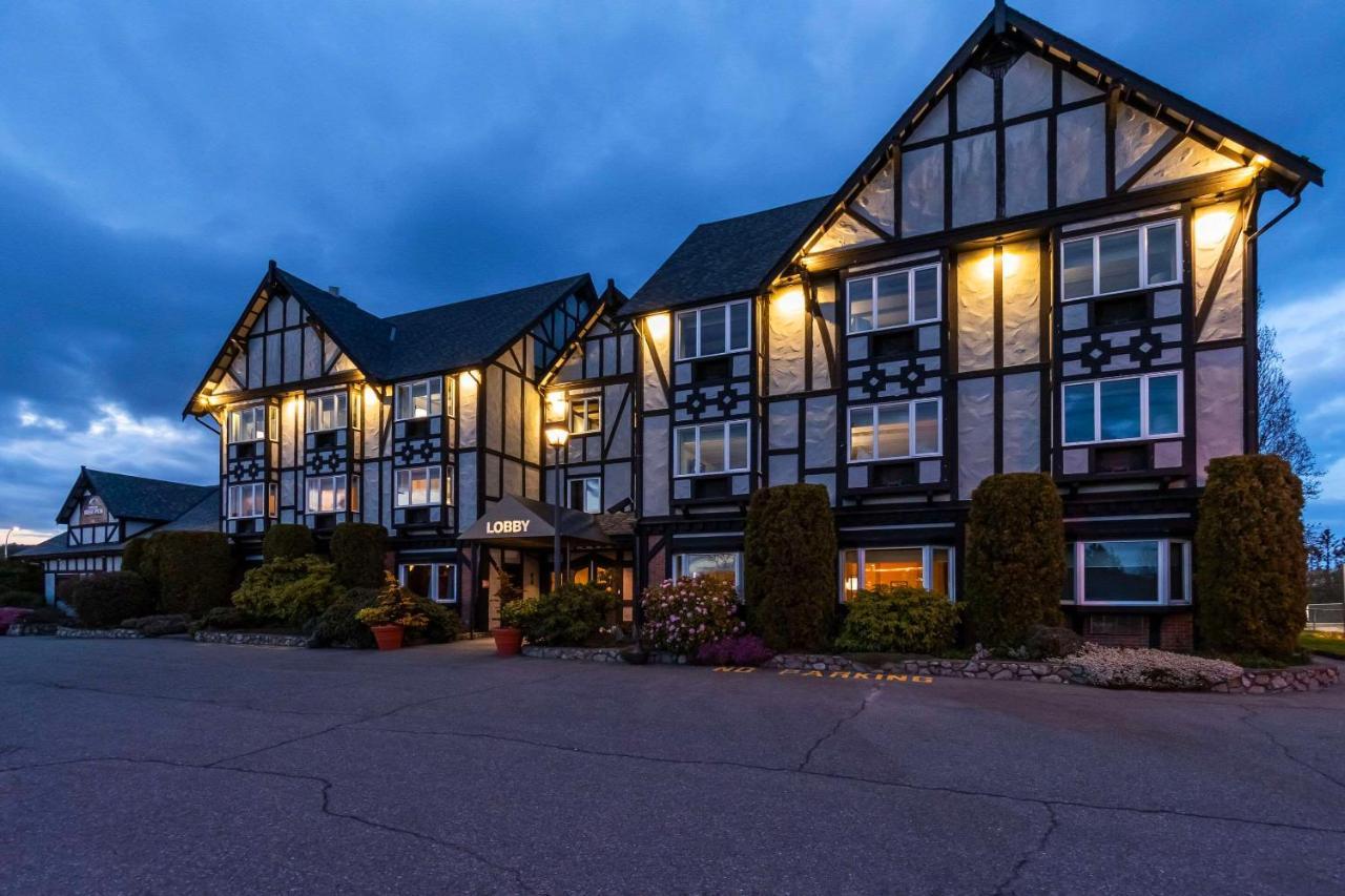 Quality Inn Waddling Dog Saanichton Exterior foto